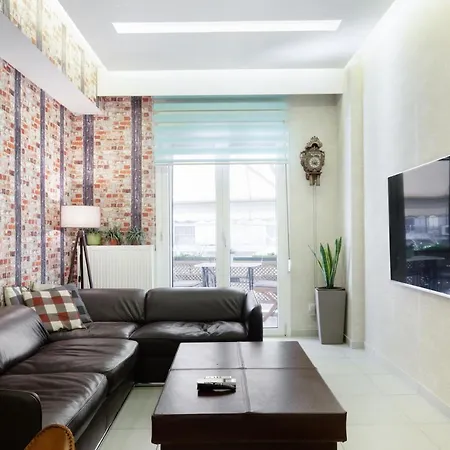 Near Acropolis Brand New 1 Min From Metro *